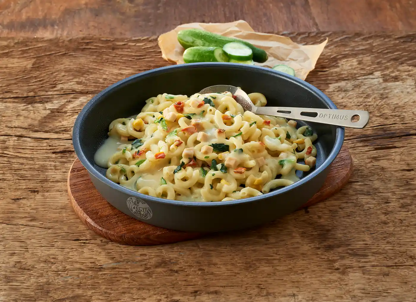 Sahnenudeln mit Hühnchen und Spinat